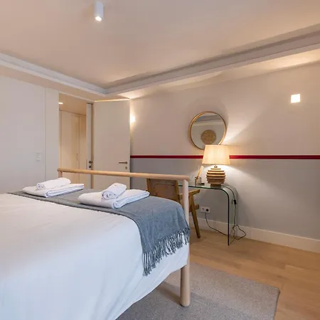 Palacio Ficalho Townouse 2 By Lovelystay * ליסבון