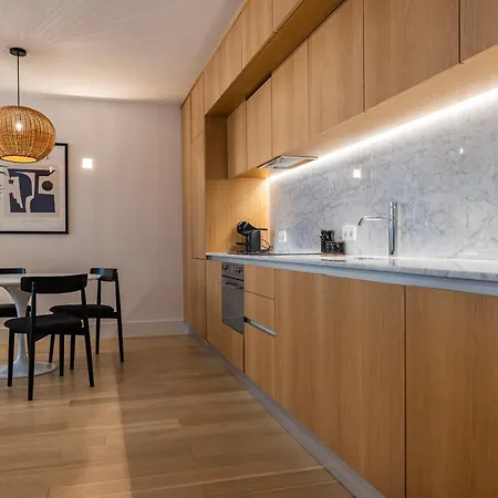 Palacio Ficalho Townouse 2 By Lovelystay ליסבון